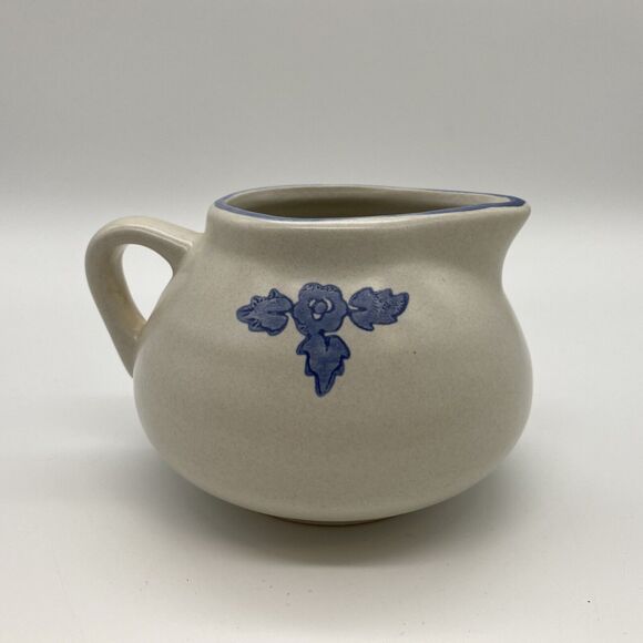 PFALTZGRAFF Vintage Yorktowne Gravy Boat/ Pitcher 3 1/2" - Picture 1 of 8